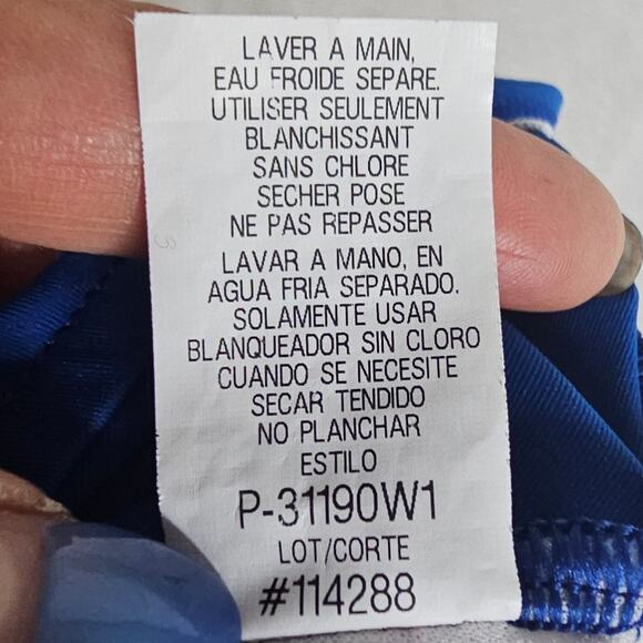 La Blanca Sz6 One Piece Blue n Bright Multi colored Swimsuit. Designer Beach - Picture 10 of 16